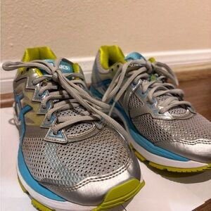 ASICS Women's Silver and Blue Athletic Shoes size 8